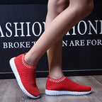 Sneaker slip-on traspiranti